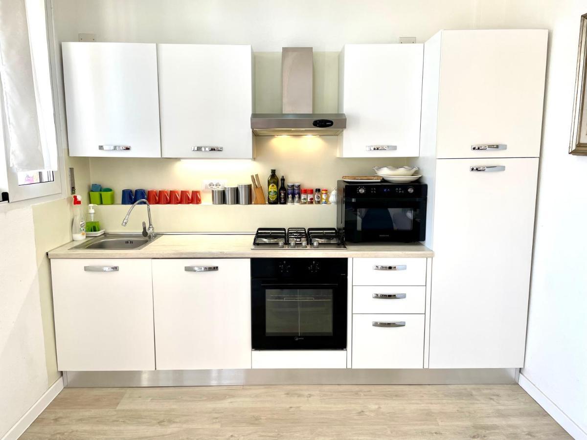Villa Poetto Beach By Home And Experience , Cagliari, Poetto ภายนอก รูปภาพ